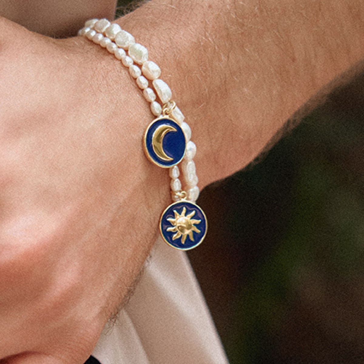 Gold Blue Cosmic Love Pearl Bracelet - Armbänder - 18k vergoldet