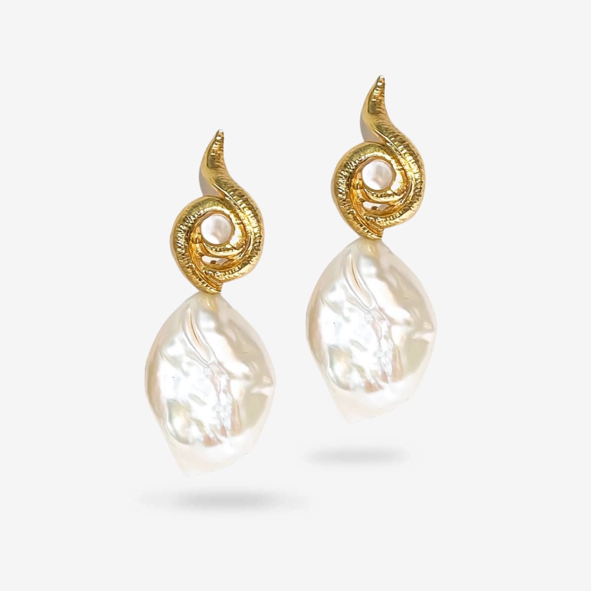 Surrea Goldplated Baroque Earrings - Ohrhänger - 22k vergoldet