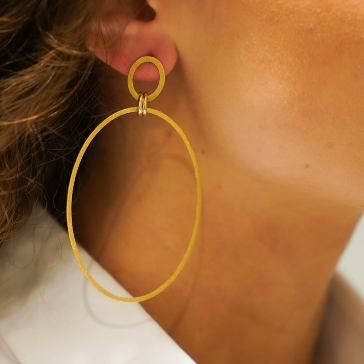 Classic Earring Eslie Satin - Ohrhänger - 18k vergoldet