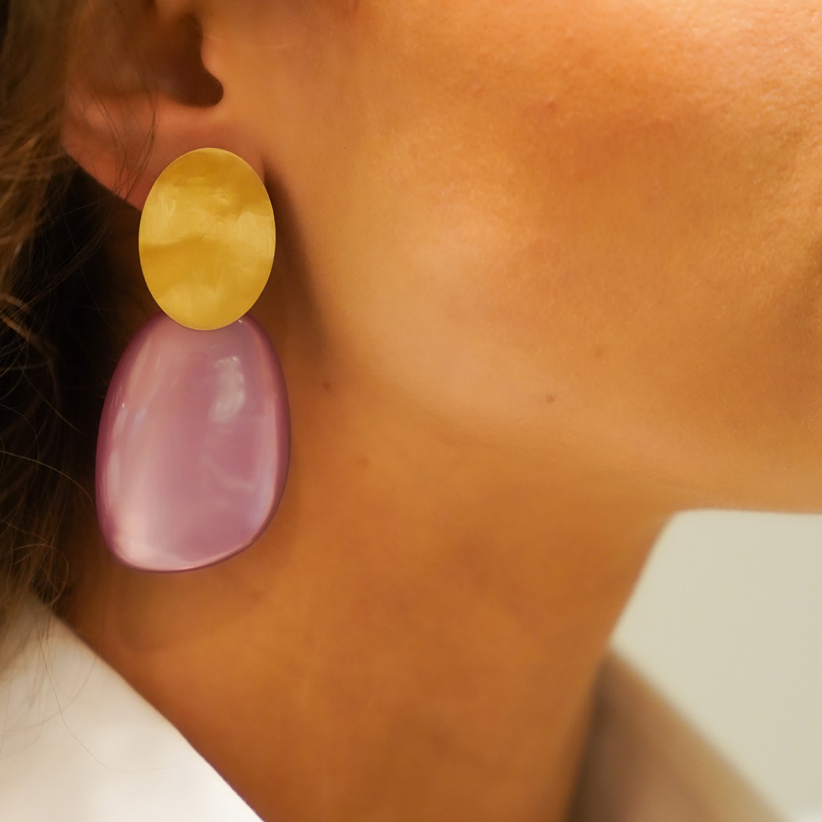 Purple Earrings Sara Asymmetrical Oval L - Ohrhänger - 18k vergoldet